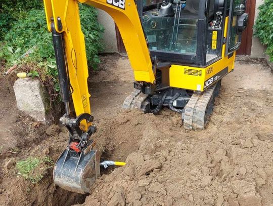 UWAGA! Uszkodzenie sieci gazowej. GAZ INTENSTYWNIE SIĘ ULATNIA !!