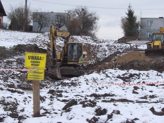 Uwaga wielka dziura przy jednej z ulic w Starogardzie Gdańskim  