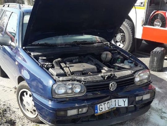 UWAGA WYPADEK! Zderzenie dwóch samochodów. Ranna kobieta w ciąży...