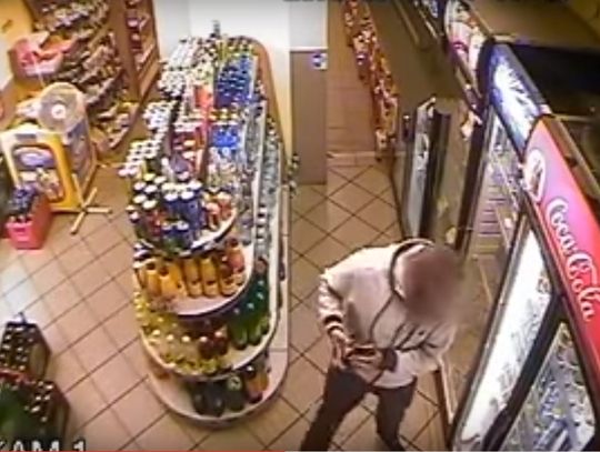 VIDEO: Tańczący z wędlinami. Zobacz, jak kradną w Starogardzie!