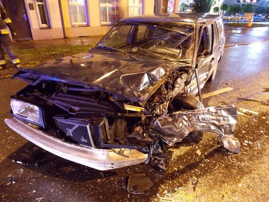 W centrum Sopotu zjechał na przeciwległy pas ruchu i uderzył w auta