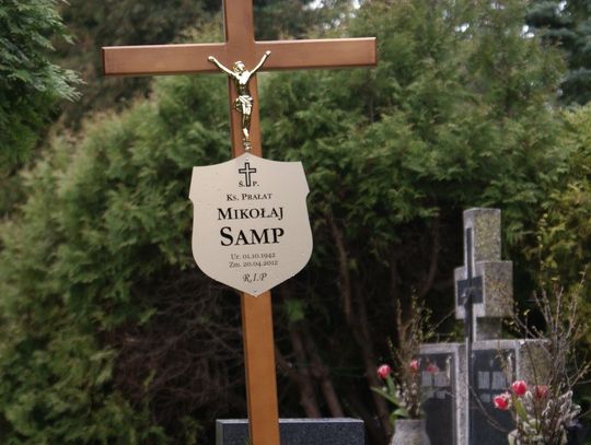 W deszczu łez. Ostatnie pożegnanie ks. Mikołaja Sampa