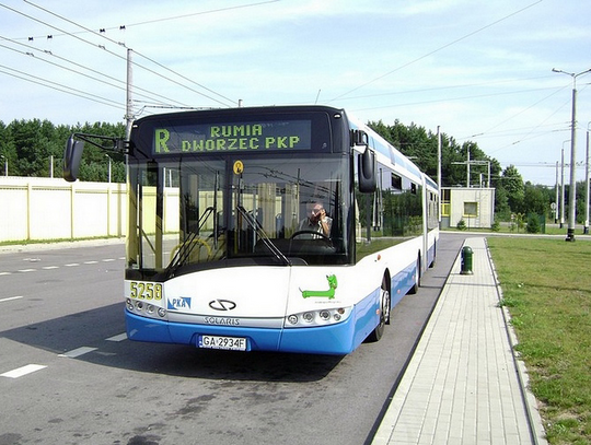 W godzinach popołudniowych kierowca gdyńskiego autobusu ujął nietrzeźwego sprawcę kolizji