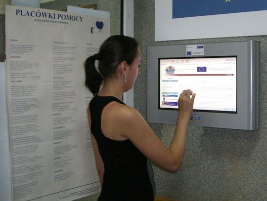 W infokiosku policyjnym - wniosek o broń i nie tylko