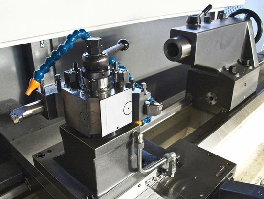 W jaki sposób działa tokarka CNC?