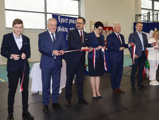 W Kamienicy Szlacheckiej i Klukowej Hucie (Gmina Stężyca) otwarto hale widowiskowo-sportowe