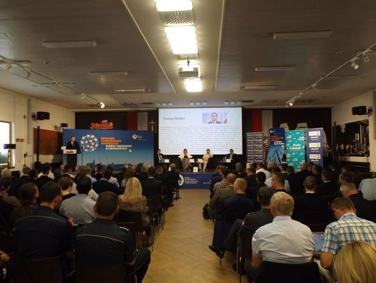 W sali BHP międzynarodowi eksperci debatowali o bezpieczeństwie cyberprzestrzeni