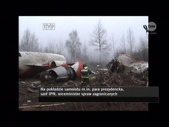 W sobotę o godz. 8.56 - tydzień po katastrofie - zabrzmiały w całym kraju syreny i kościelne dzwony