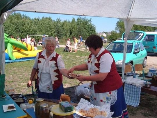 W Szlachcie rzucali ostro kamieniami