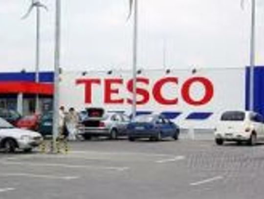 W Tesco wrze - jedna osoba pracuje jak cztery?