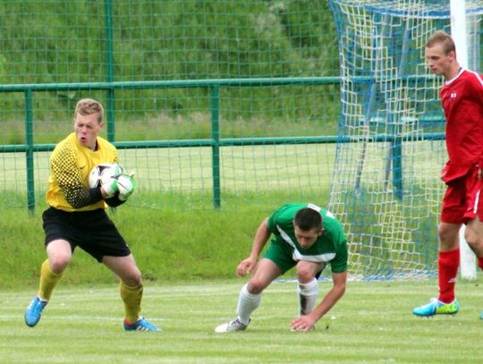 Walka, ale też... szkolne błędy w obronie - Gryf przegrał z Powiślem