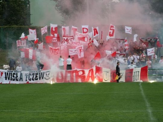 Walki pseudokibiców na stadionie w Tczewie