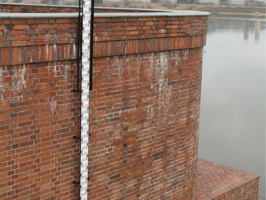 Warto wiedzieć! Nowy wodowskaz na bulwarze. Poziom wody z 1816 r.