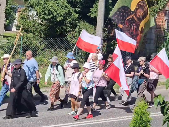 [WIDEO] Gdańska Piesza Pielgrzymka zmierza na Jasną Górę. Pątnicy dotarli do Starogardu Gdańskiego
