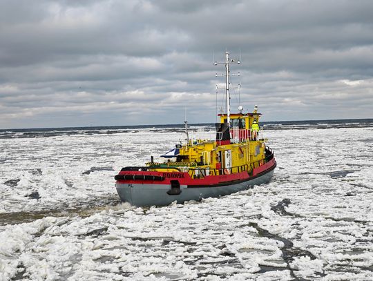 [WIDEO] Lodołamacze ruszyły do pracy. Lód na Dolnej Wiśle ma obecnie około 200 kilometrów długości