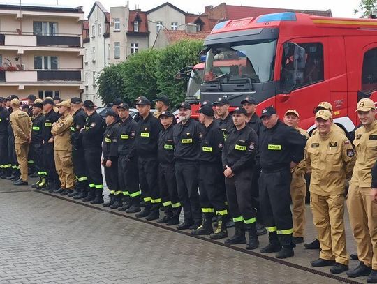 [WIDEO] Wyjazd strażaków z komendy w Tczewie w związku z zagrożeniem niżem genueńskim