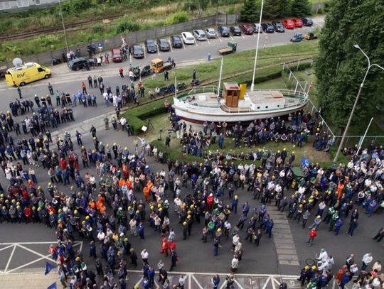 Wiec i pikieta w obronie stoczni