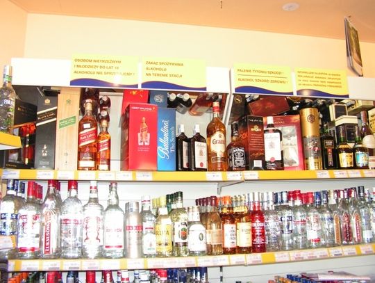 Więcej sklepów „z procentami”