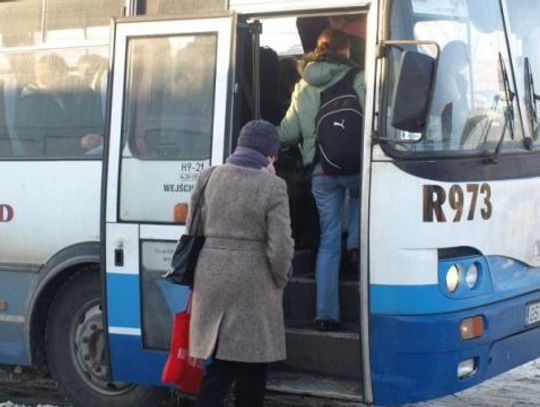 Wiecznie spóźniony PKS? „Nie wiedzieliśmy, czy autobus w ogóle przyjedzie”