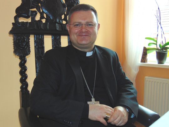 Wielkanocna rozmowa z biskupem. „Po nocy przychodzi dzień, smutek nie trwa wiecznie”