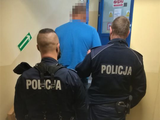 Włamali się do domu i ukradli samochód - zostali zatrzymani przez policjantów