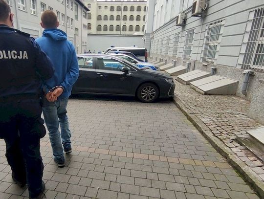 Włamywał się do samochodów, jest już w rękach policjantów