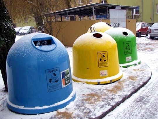 Właściciele sklepów w Tczewie wyrzucają odpady nielegalnie! Posypały się mandaty