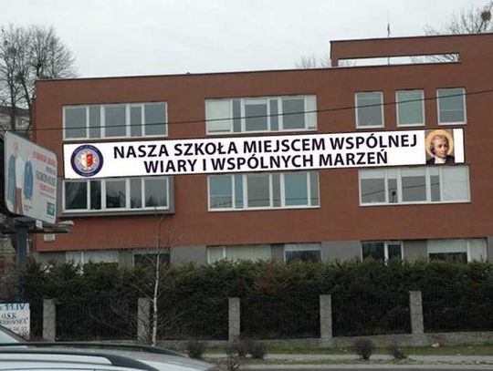 Wolność mediów - w prawdzie.  Dyrektor szkoły: nie będziemy chcieli zamieść sprawy pod dywan