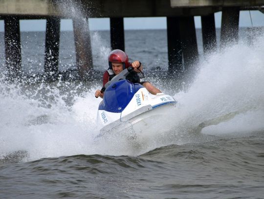 Wspaniałe skutery na gdańskich wodach