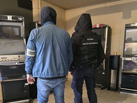 Wspólna akcja KAS i TCZEWSKIEJ POLICJI! Zarekwirowane automaty, zatrzymanie, a postępowanie w toku