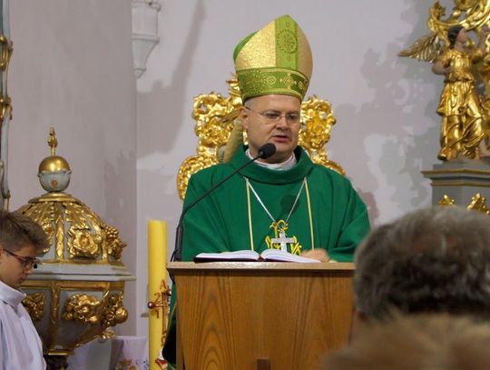 Wspominali księdza Franciszk Błędzkiego. Wizytacja Księdza Biskupa w Pączewie