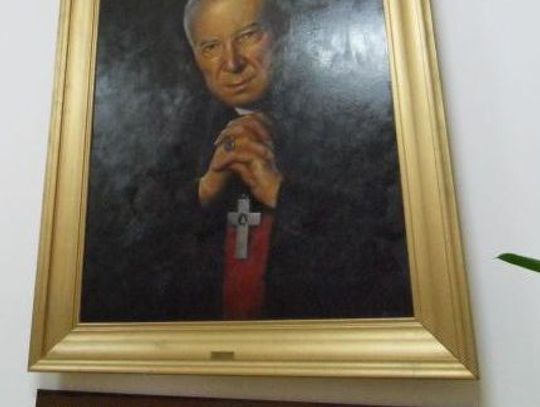 Wybitni pisarze, sportowcy, patrioci, ksiądz, astronom, pułkownik, major, kardynał i... święty