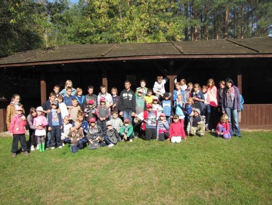 Wyjazd integracyjny uczniów - śpiewy, sport i ognisko