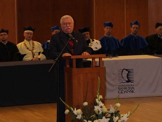 Wykład Lecha Wałęsy - bankowo nie za darmo?