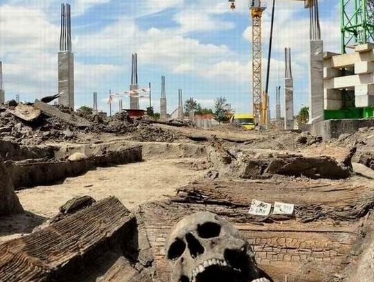 Wykopaliska archeologiczne w Starogardzie Gd. Co znaleziono w miejscu przyszłej galerii? Wykopaliska archeologiczne w Starogardzie Gd. Co znaleziono w miejscu przyszłej galerii?