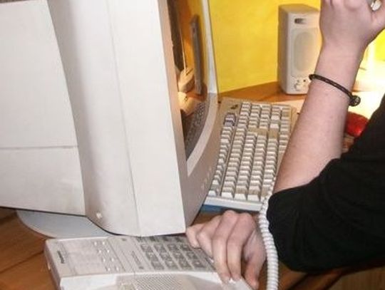 Wyłudzali pieniądze od starszych osób.  Na wnuczka 