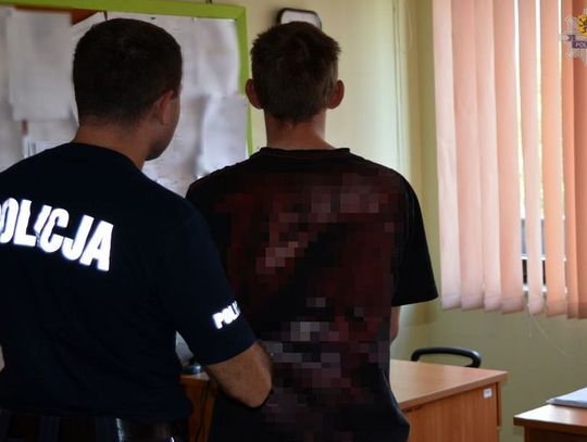 Wymachując nożem w ręku groził kobiecie. Zdenerwował się bo ...