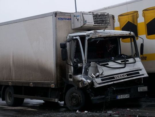 Wypadek czy awaria? Al. Solidarności zakorkowana ponad godzinę