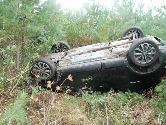 Wypadek drogowy na drodze nr 25 – 3 osoby trafiły do szpitala.
