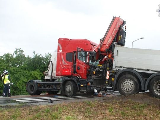 Wypadek dwóch ciężarówek w Kolniku.