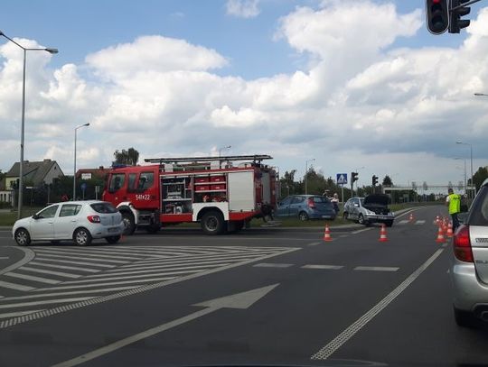 Wypadek na skrzyżowaniu Al. Solidarności i ul. Wojska Polskiego