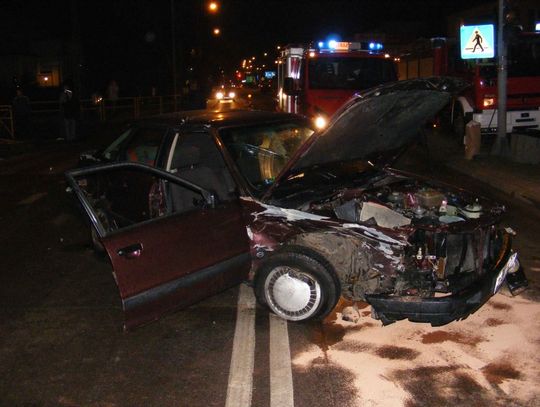 Wypadek na skrzyżowaniu - audi nie ustąpił bmw