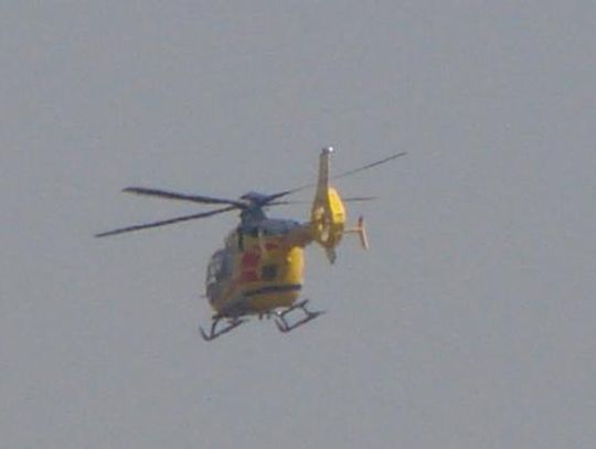 Wypadek przy pracy. Mężczyznę zabrano helikopterem do szpitala