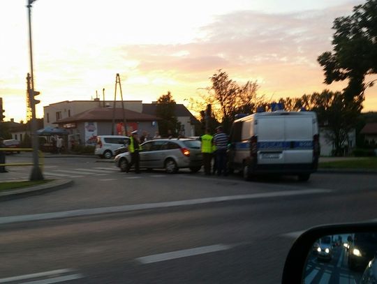 WYPADEK: Samochód potrącił rowerzystę. Ranny trafił do szpitala