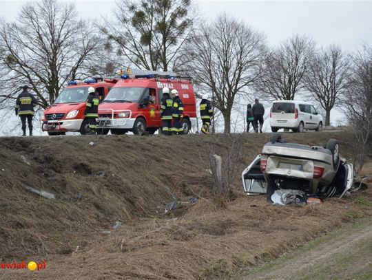 Wypadek w okolicy Trzcińska. 3 osoby ranne