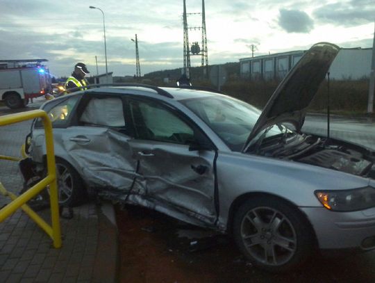 Wypadek w Opaleniu! Dwie osoby ranne na krajówce