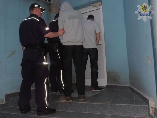 Wyrwali krzyż - dewastacja Cmentarza Wojennego w Łukowie