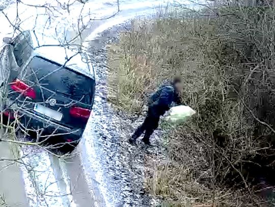 Wyrzucał śmieci i został ukarany