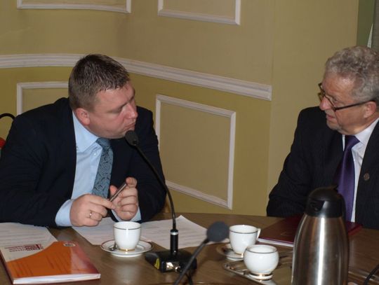 Wyrzucony radny: "Nie pozwolę traktować się jak marionetka"