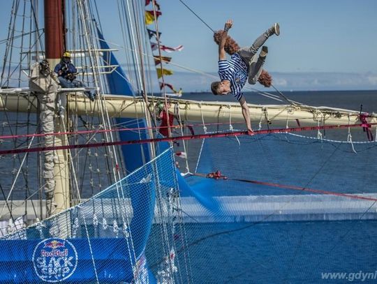„Wyskokowe" ewolucje - Red Bull Slackship nadciąga do Gdyni 